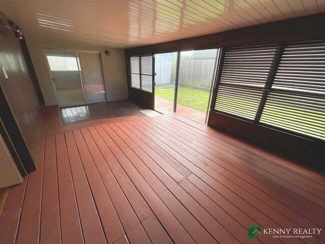 Building Photo - Three Bedroom Home with Lots of Common Area in Sunshine Gardens in SSF