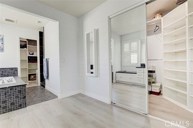 Building Photo - 27943 Brookdale Ct