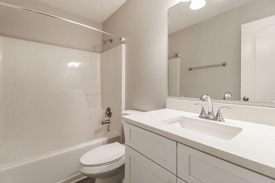 Building Photo - 4 Olde Charles Towne Ct