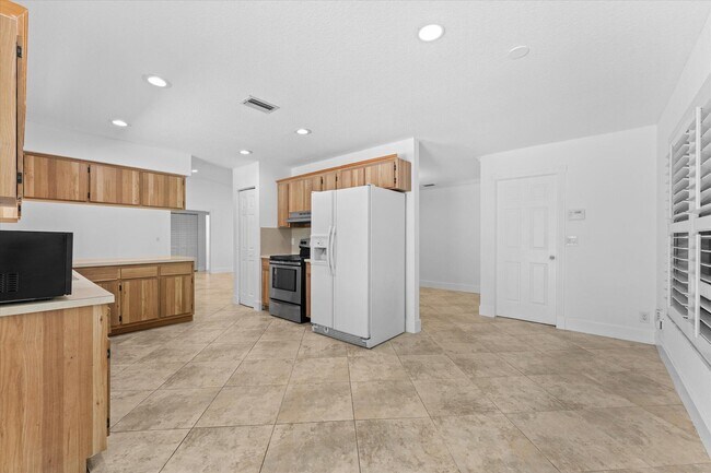 Building Photo - 11580 NW 20th Dr