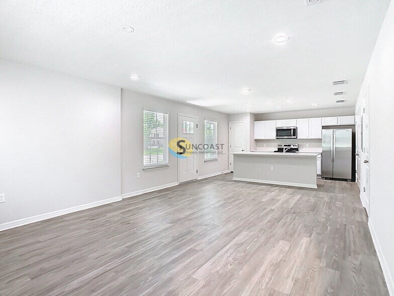 Building Photo - 3821 SW 43rd Ct