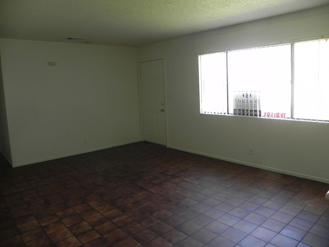 Building Photo - 12555 S Henderson Rd