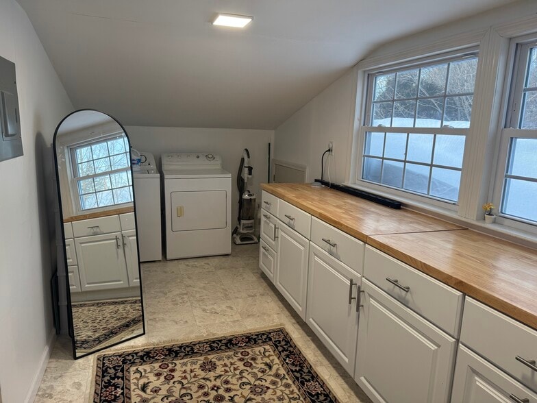 Laundry Room - 9 W Center St