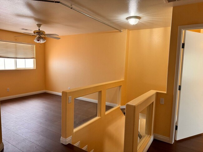 Building Photo - Home For Rent