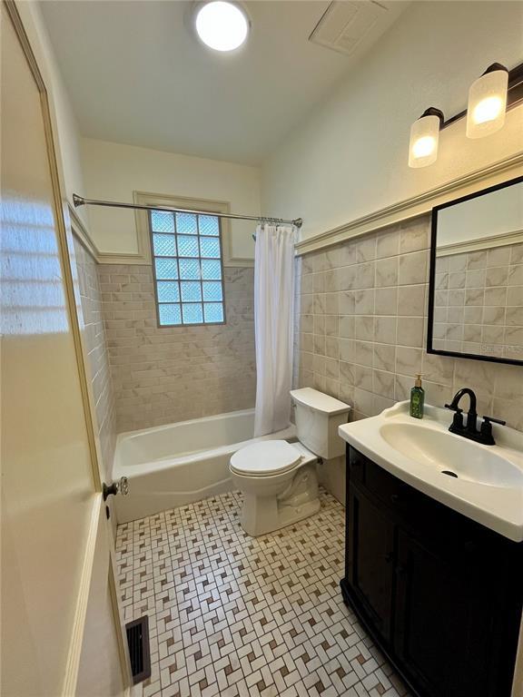 Building Photo - 1401 E Powhatan Ave