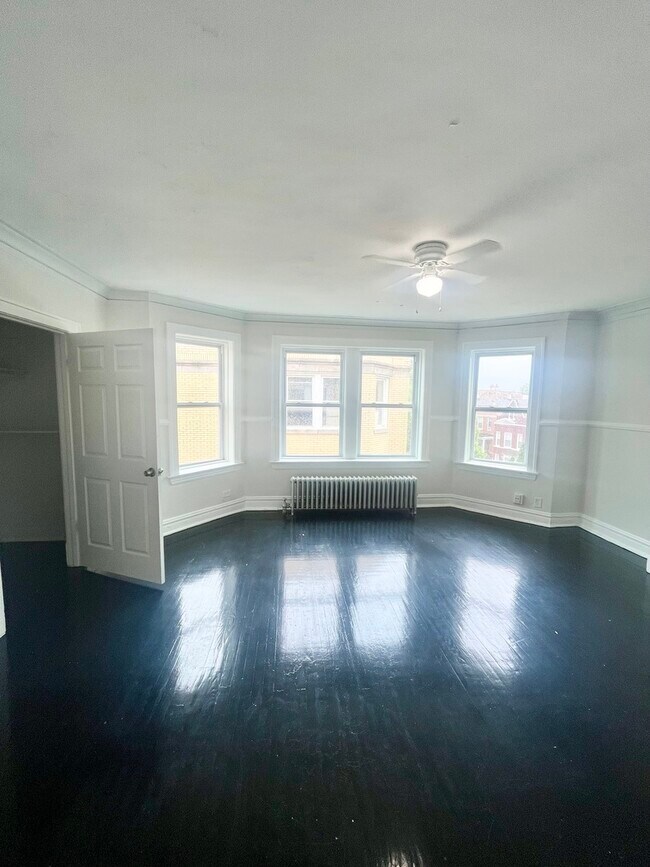Building Photo - 4134 W 24th Pl