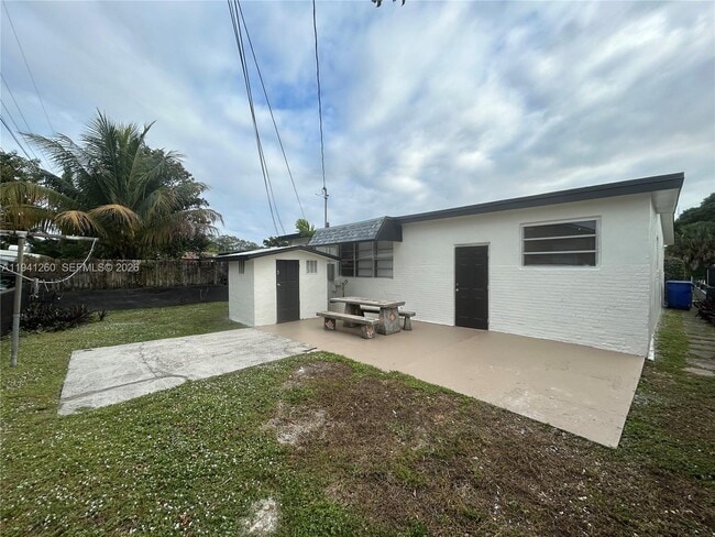 Building Photo - 5225 Mayo St