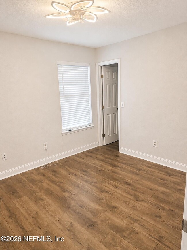 Building Photo - 7945 Macinnes Dr