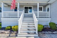 Building Photo - 1648 Center St