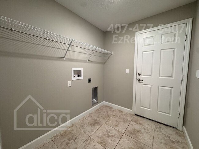 Building Photo - 734 Micco St SW