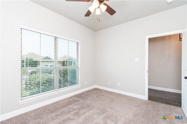 Building Photo - 7506 Hickman St