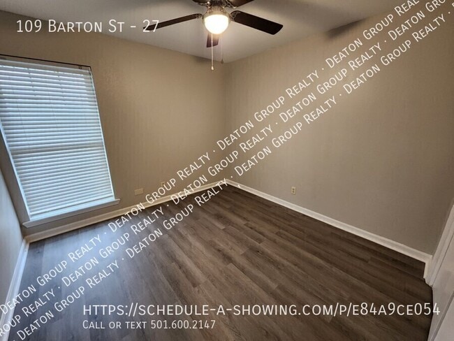 Building Photo - 109 Barton St