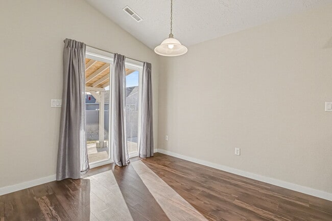 Building Photo - 19361 Kiowa Crk Wy