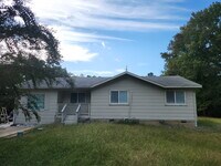 Building Photo - 2735 Thomas Rd