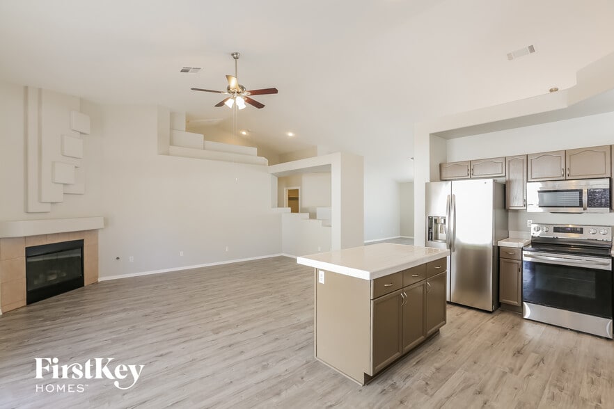 Building Photo - 6270 Bruma Ave