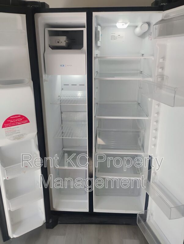 Building Photo - 6021 N Topping Ave