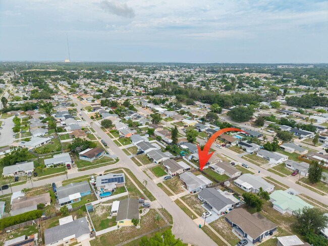 Building Photo - 5135 Cardiff Dr