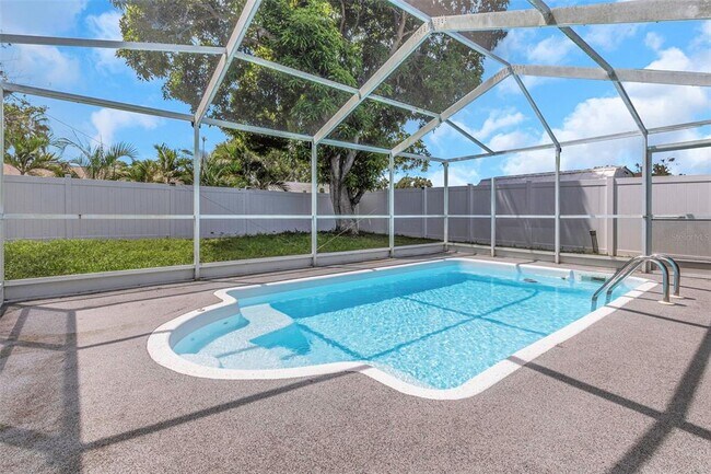 Building Photo - 6842 62nd Ave N