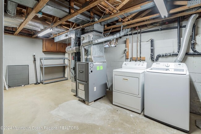 Building Photo - 707 Hatchery Ct