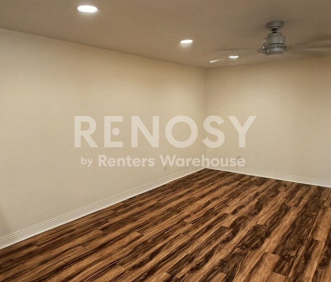 Building Photo - 3BD/2.5BA Home in Elk River Available Now!
