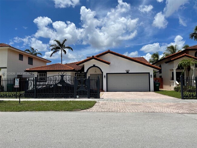 Building Photo - 15873 SW 43rd St