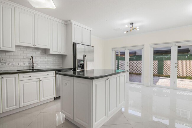 Building Photo - 7773 SW 94th Ln