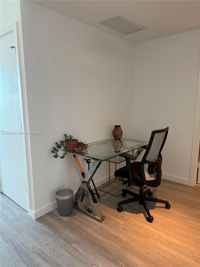 Building Photo - 501 NE 31st St