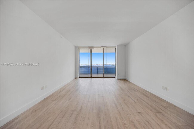 Building Photo - 7901 Hispanola Ave
