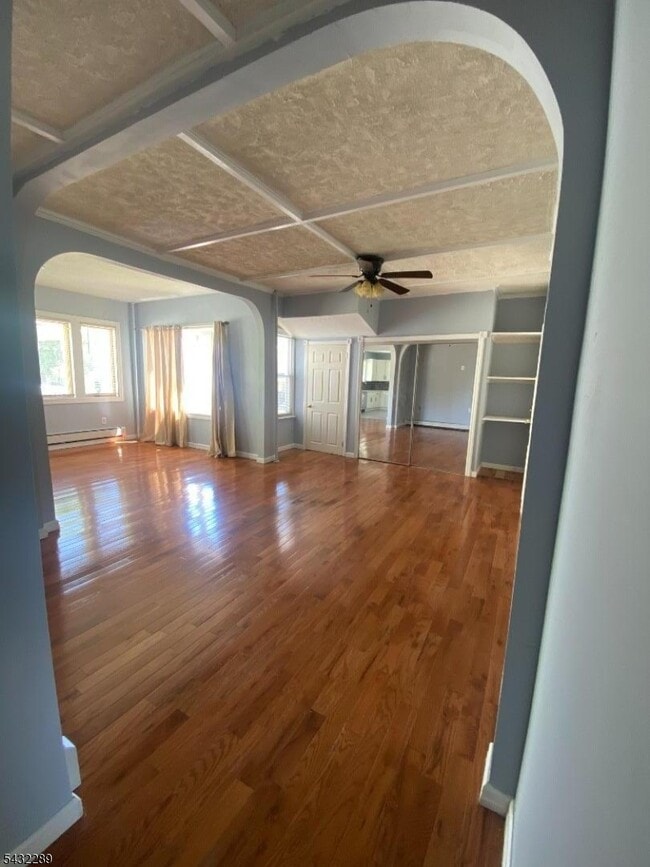 Building Photo - 17 Walnut Terrace