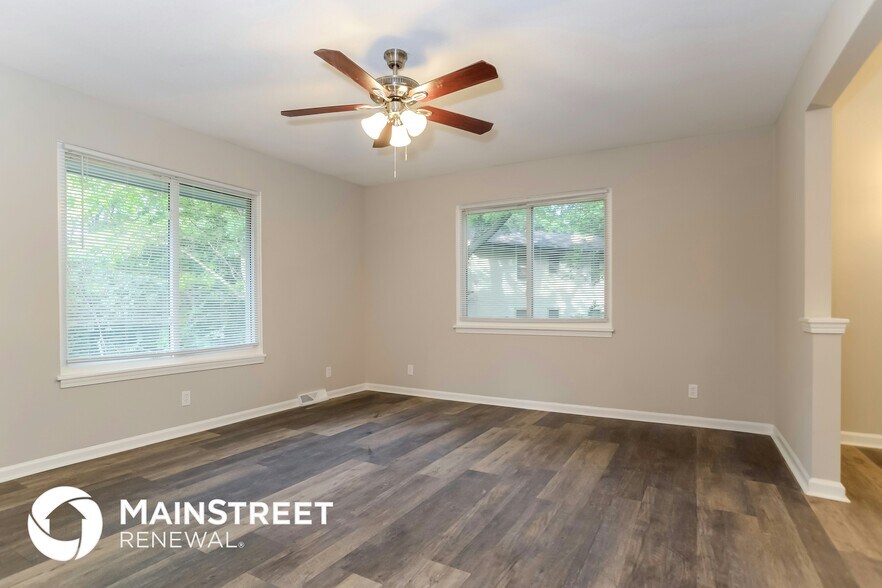 Building Photo - 7740 N Grand Ave