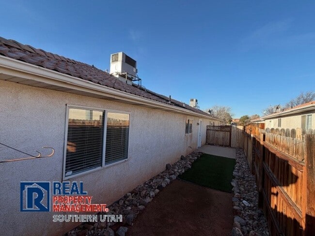 Building Photo - Remolded 3 Bedroom near Costco