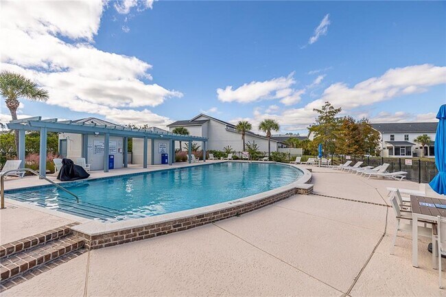 Building Photo - 505 Mariners Cir