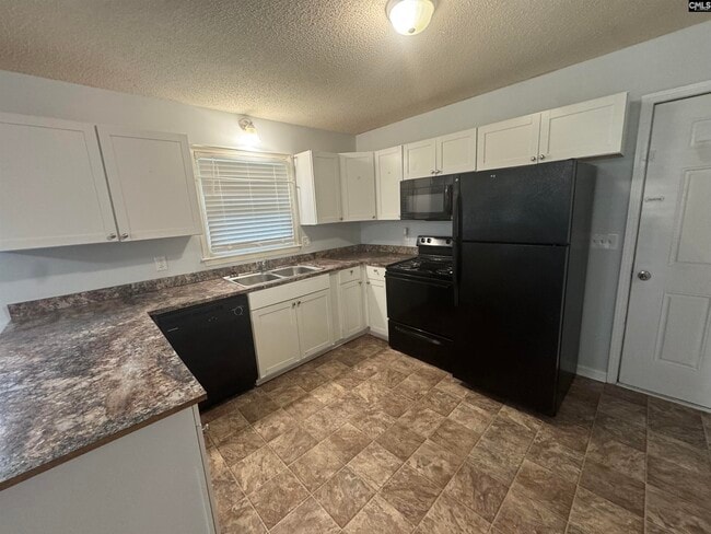 Building Photo - 3116 Plantation Dr