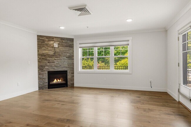 Building Photo - 150 US-1 BYP