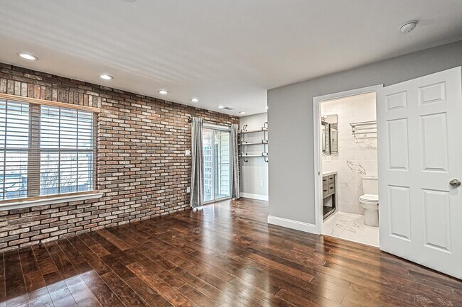 Building Photo - 44171 Paget Terrace