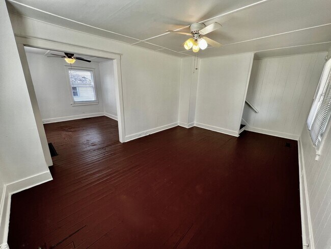 Building Photo - 1404-1406 Berry Street