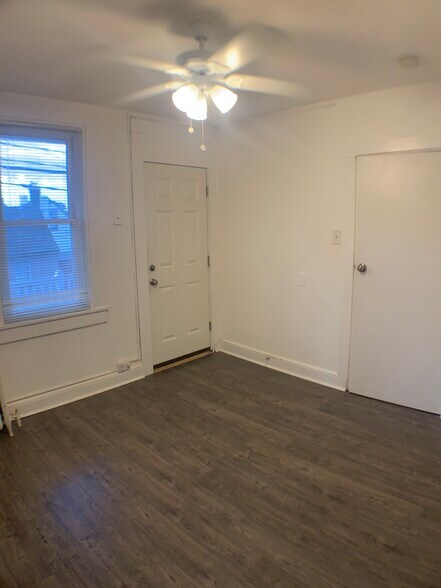 Bedroom 1 - 402 S Lime St