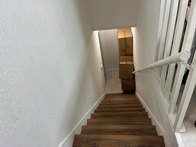 Building Photo - 7895 La Mirada Dr