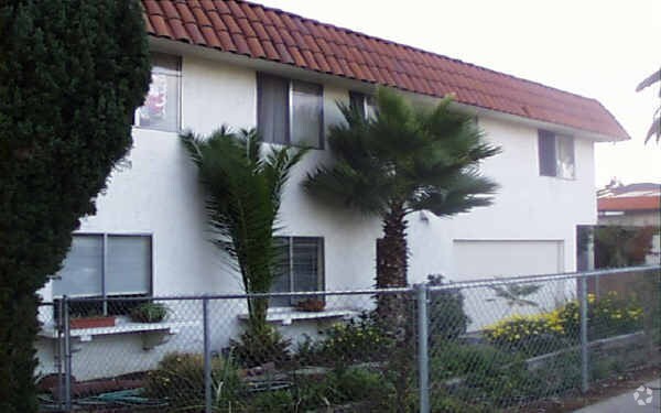 Building Photo - 3638 Altadena Ave