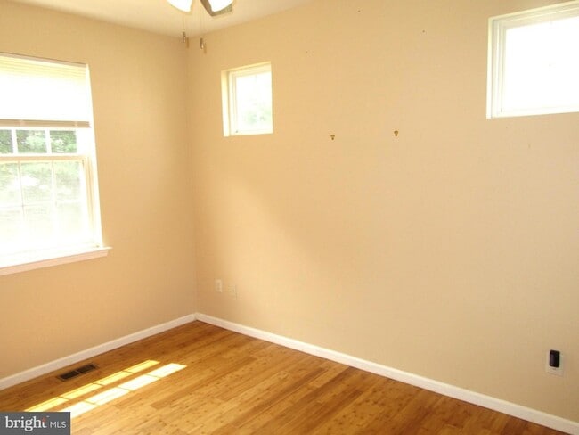 Building Photo - 20 Doolin Bay Dr