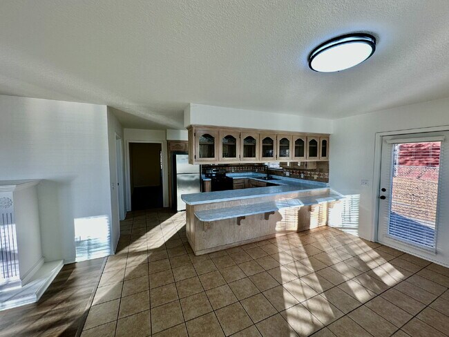 Building Photo - 1242 SW Elm Tree Rd