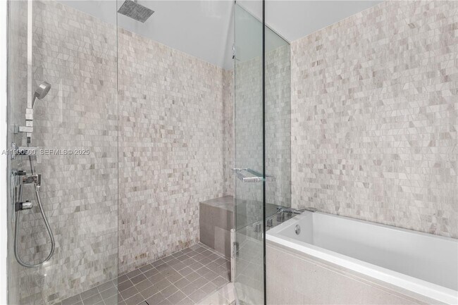 Building Photo - 68 SE 6th St