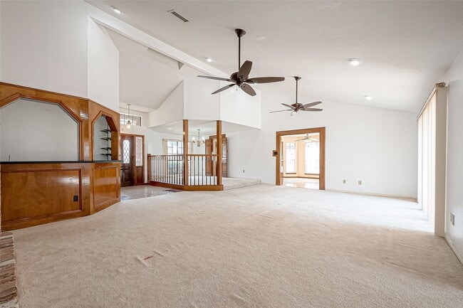 Building Photo - 14818 La Rana Dr