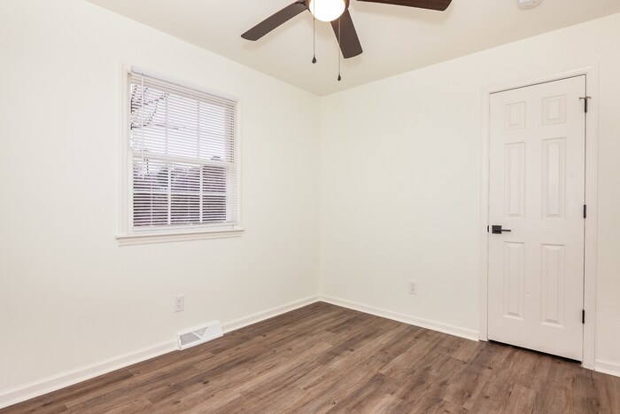 Building Photo - 316 Donna Ave