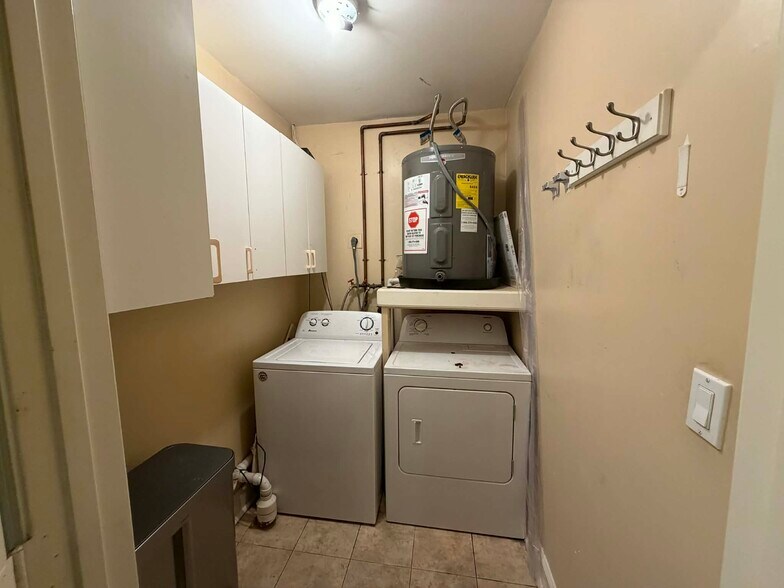 Building Photo - 6610 Golden Gate Pky