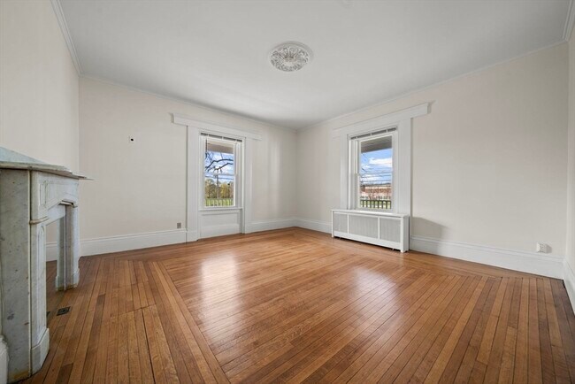 Building Photo - 99 Montvale Ave