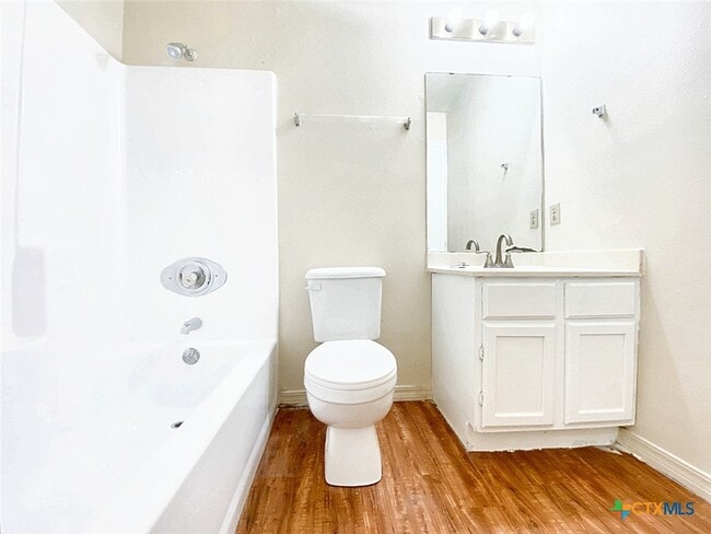 Building Photo - 109 Hughson Dr