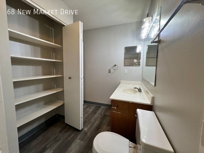 Building Photo - 68 New Market Dr