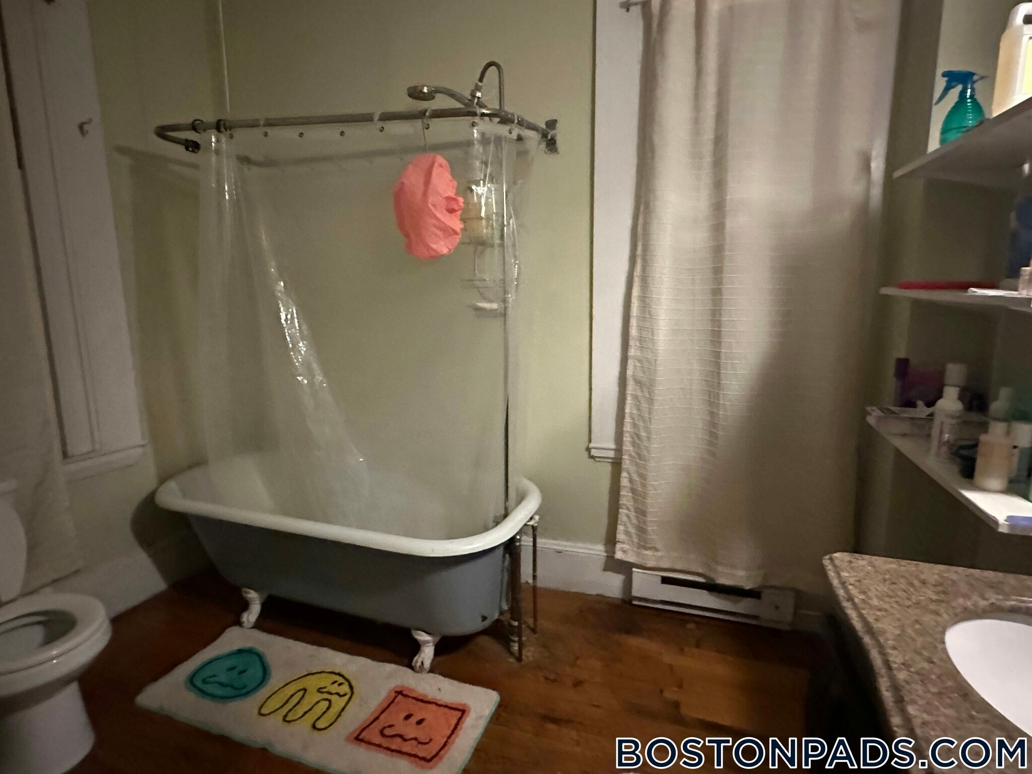 Building Photo - 139 Hillside St