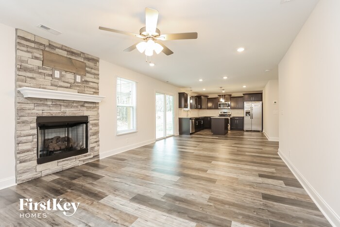 Building Photo - 2909 Teakwood Dr